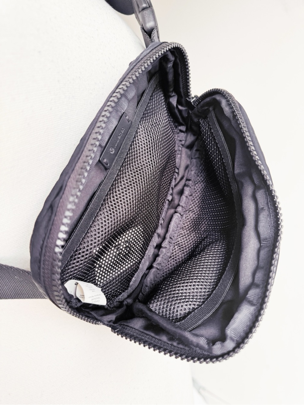 Lululemon Everywhere Belt Bag 1L Black Recycled Nylon Crossbody Fanny Pack - Picture 6 of 9